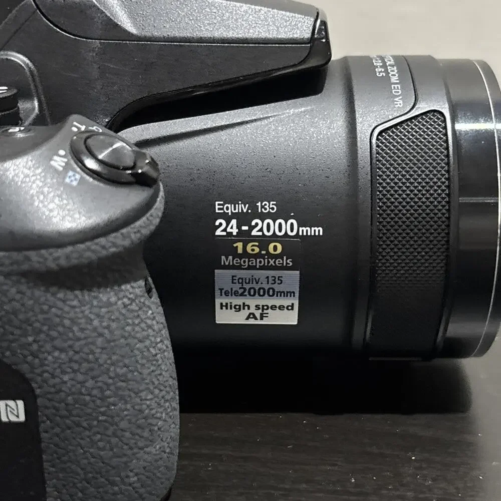 Nikon coolpix P900 Digital Camera 16MP 83x Optical Zoom With Bag & Accessories